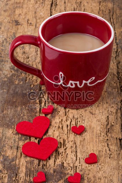 Red cup of coffee and hearts - image #182915 gratis