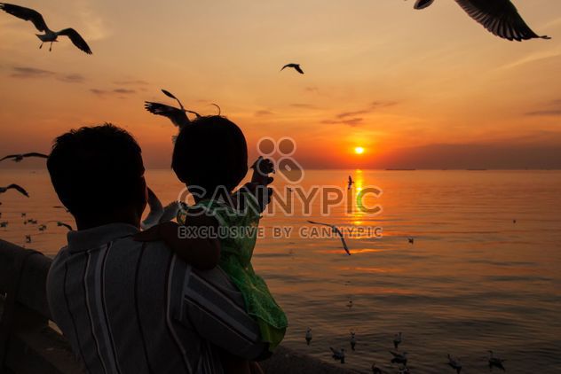 Silhouette of a family - image gratuit #183495 
