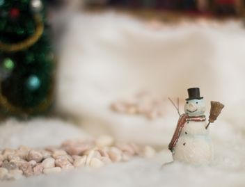 Cute snowman toy - image gratuit #183805 