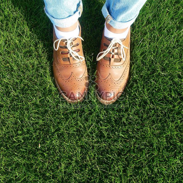 Shoes on a grass - image gratuit #184575 