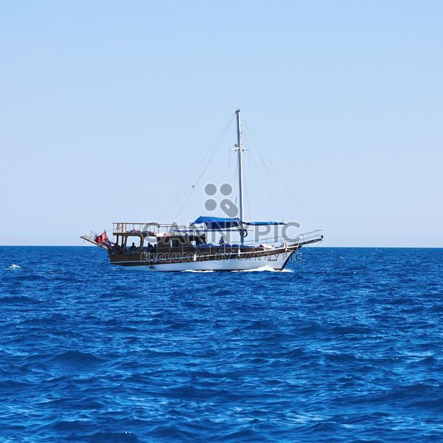Boat in sea, Antalya - Free image #186285