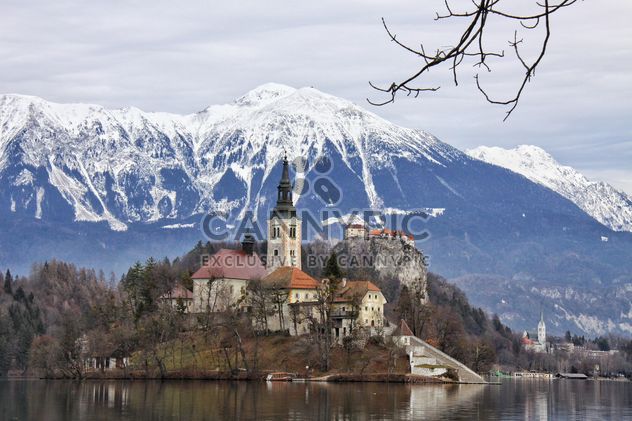 Castle on island in Bled lake - image gratuit #186895 