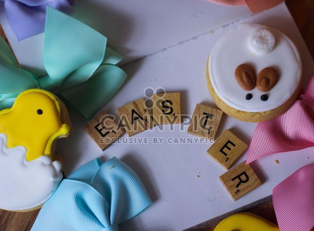 Easter cookies with wooden letters - image gratuit #187625 