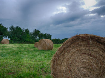 Stormy Sky Above Field - Kostenloses image #286785