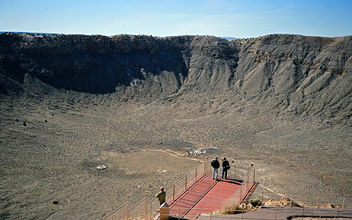 inside Canyon Diablo meteor crater - image gratuit #290895 