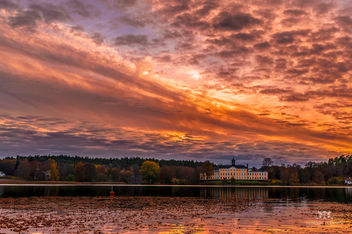Ulriksdals Slott in fall and sunset - Free image #291285