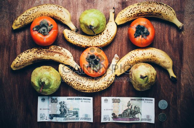 Bananas, pears and russian rubels - image gratuit #304615 