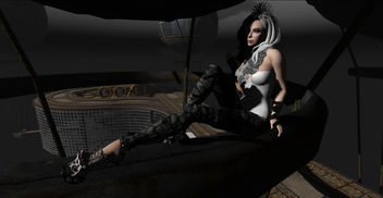 Waiting in the Shadows - image gratuit #316195 