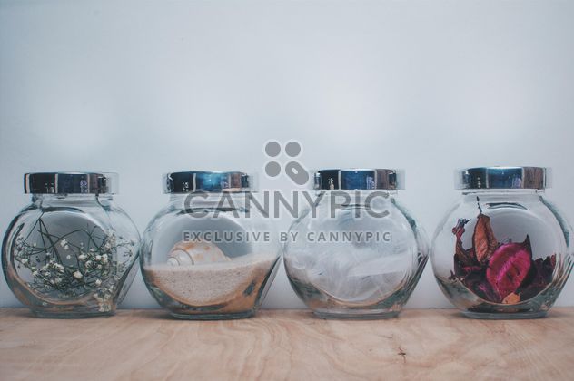 Small jars with decorations - бесплатный image #327315
