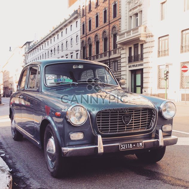 Old Lancia car in the street of Rome - image gratuit #331865 