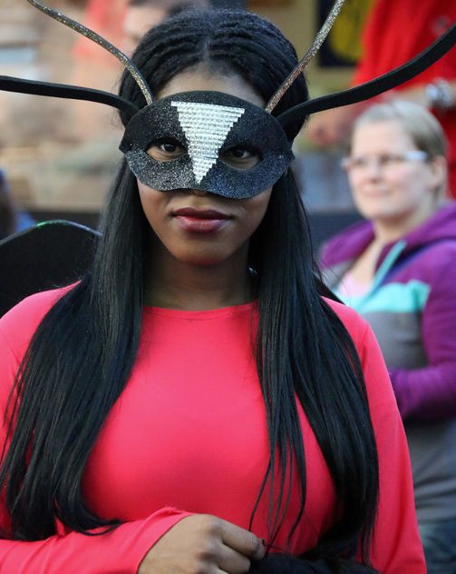 people in masks on carnival - image gratuit #333725 