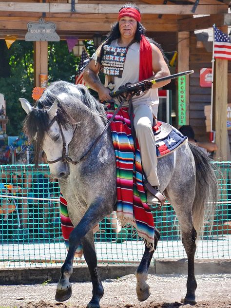 Horse rider in a costume of Indian of America - Free image #334855