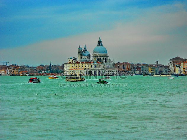 Boats on Venice channel - бесплатный image #334995