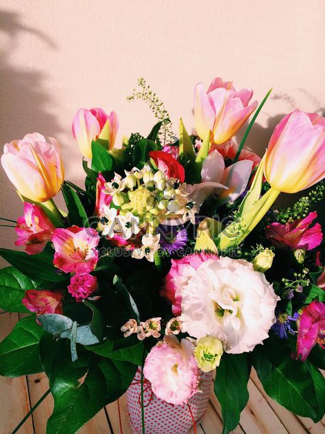 Bouquet of flowers closeup - бесплатный image #337915