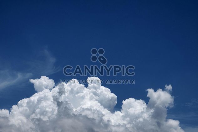 Blue sky with white cloud - бесплатный image #344215