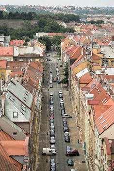 View on architecture and cars in street of city - image gratuit #348605 