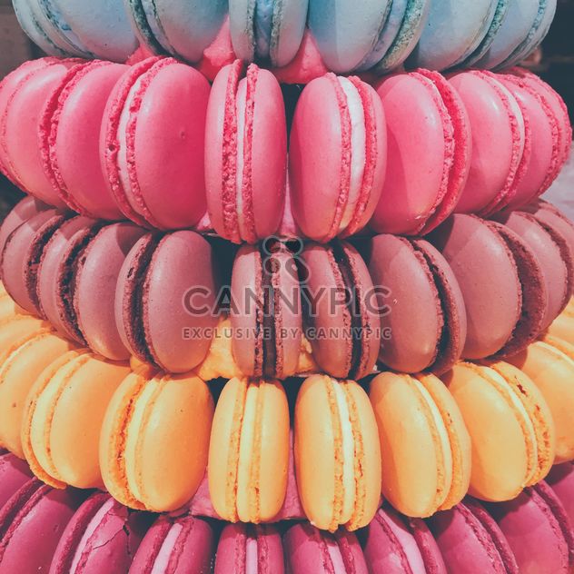 Pile of colorful macaroons - image gratuit #363685 