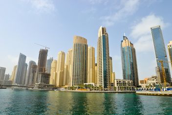Modern buildings in Dubai Marina - image gratuit #449635 