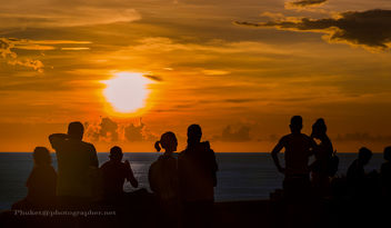 People at sunset, Promthep Cape, Phuket island, Thailand XOKA6929s - бесплатный image #454205