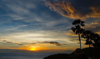 Sunset with Palms at Promthep Cape, Phuket island, Thailand - image gratuit #454215 