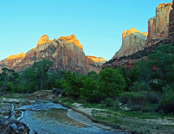 Sun Kissed, First Light on Virgin River, Zion NP 2014 - Kostenloses image #455205