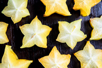 Slices of tropical carambola fruit - Free image #455815