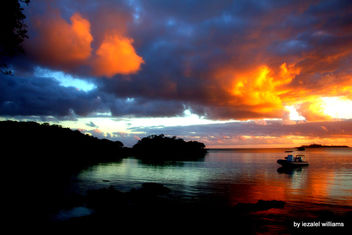 Pacific Sunset by iezalel williams - Isle of Pines in New Caledonia - IMG_7592 - Canon EOS 700D - Free image #461825