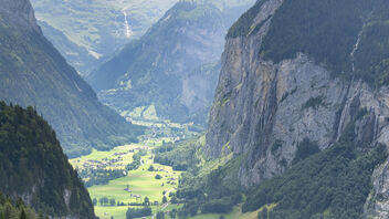 Lauterbrunnen Valley - image #472605 gratis
