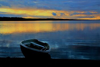 Rowin-boat and sunset evening. - image gratuit #474355 
