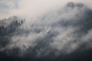 Flag In The Fog - image gratuit #477675 