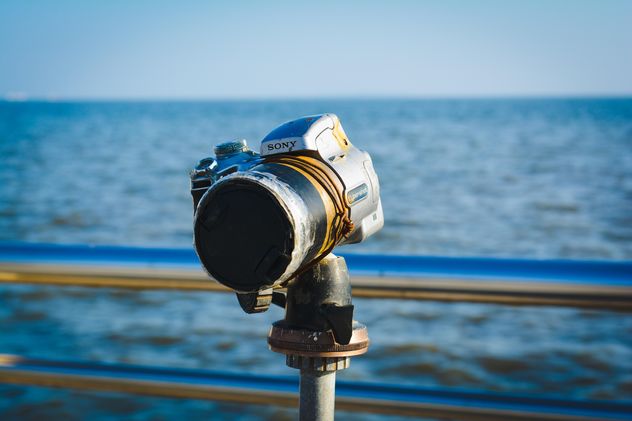 Camera on embankment of sea - image #182835 gratis