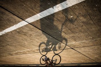 Bicycle shadow - Kostenloses image #183545