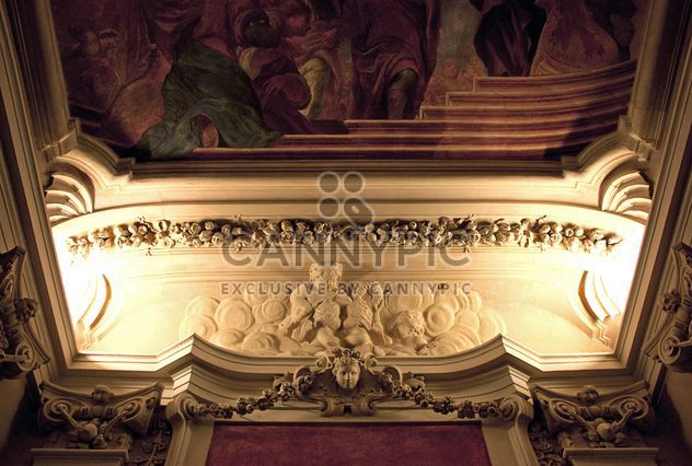The ceiling in the palace - image #183775 gratis
