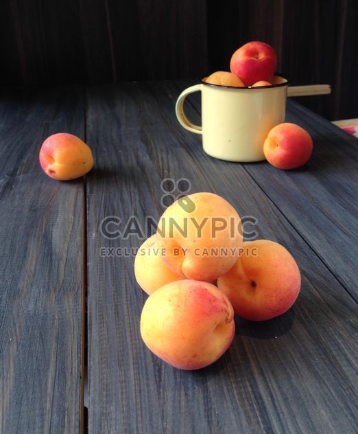 Juicy fresh peaches - image #183815 gratis