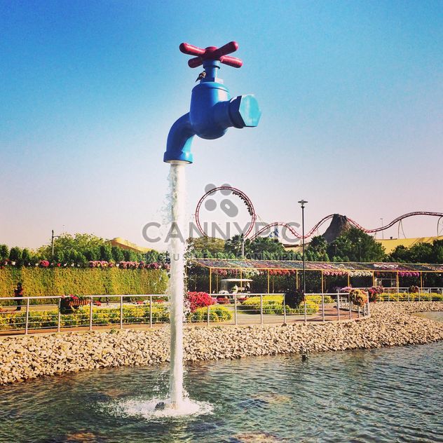 Water tap fountain in Dubai - image #184075 gratis