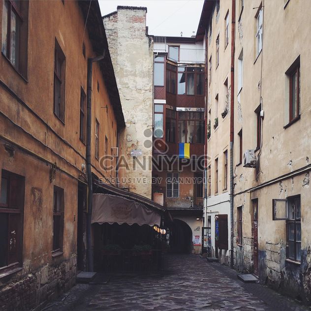 Houses in streets of Lviv - бесплатный image #186155