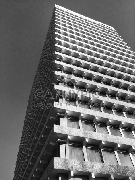 Modern building against sky - image #186835 gratis