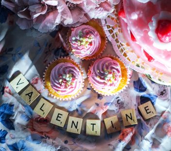 Valentine cupcakes - Kostenloses image #187395