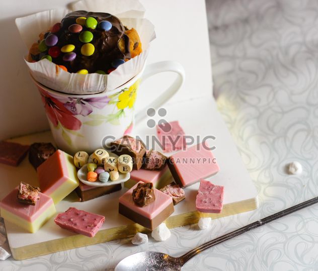 Cupcake, candies and cubes with letters - image #187405 gratis