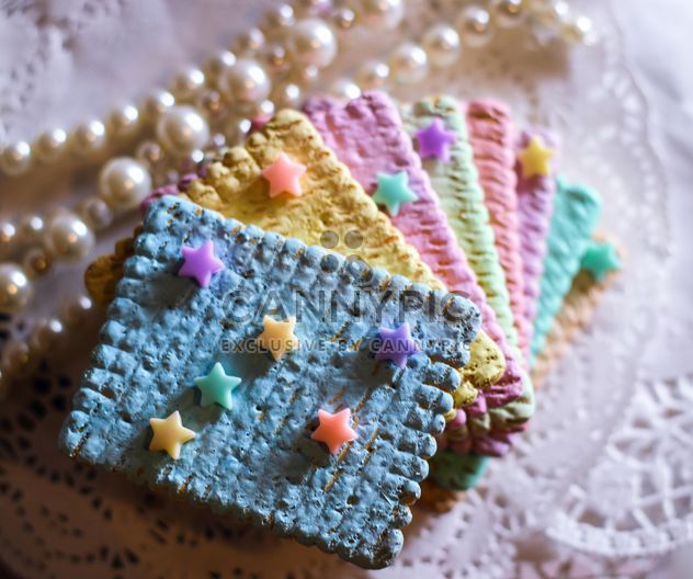 Cookies decorated with pearls - image #187445 gratis