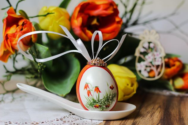Painted Easter egg in spoon - Free image #187605