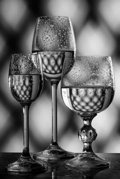 Glasses with liquid - бесплатный image #187685