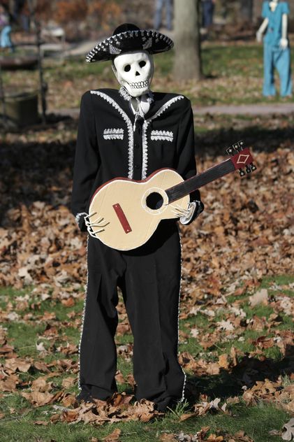 Skeleton Mariachi on halloween 2014 - image #187835 gratis