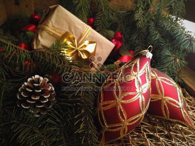Beautiful red Christmas decorations - бесплатный image #198795