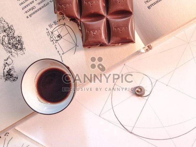 cup of coffee with chocolate - image #198915 gratis