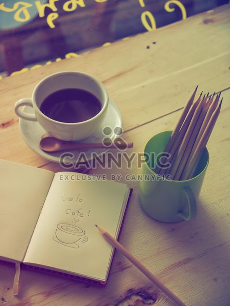 Coffee in coffee shop - image #201145 gratis