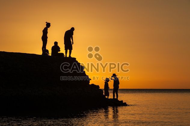 Silhouettes at sunset - image gratuit #271875 