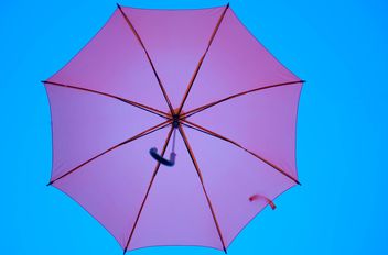 Pink umbrella hanging - бесплатный image #273085