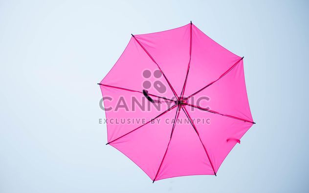 pink umbrella hanging - бесплатный image #273095