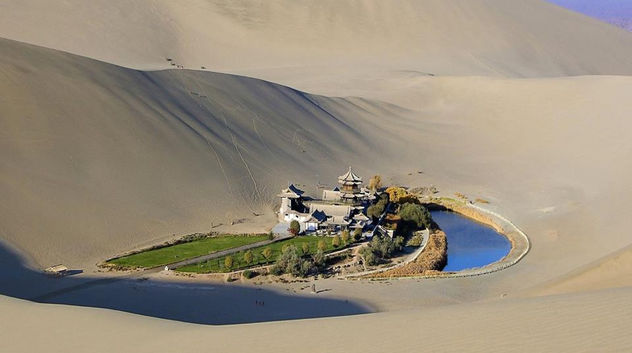 Oasis in Gobi Desert, (c) not mine! - Kostenloses image #286635